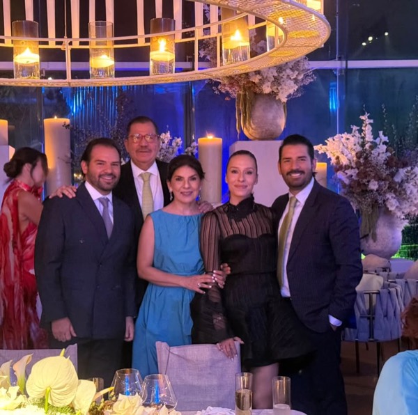 Hugo Delfín en un evento.
